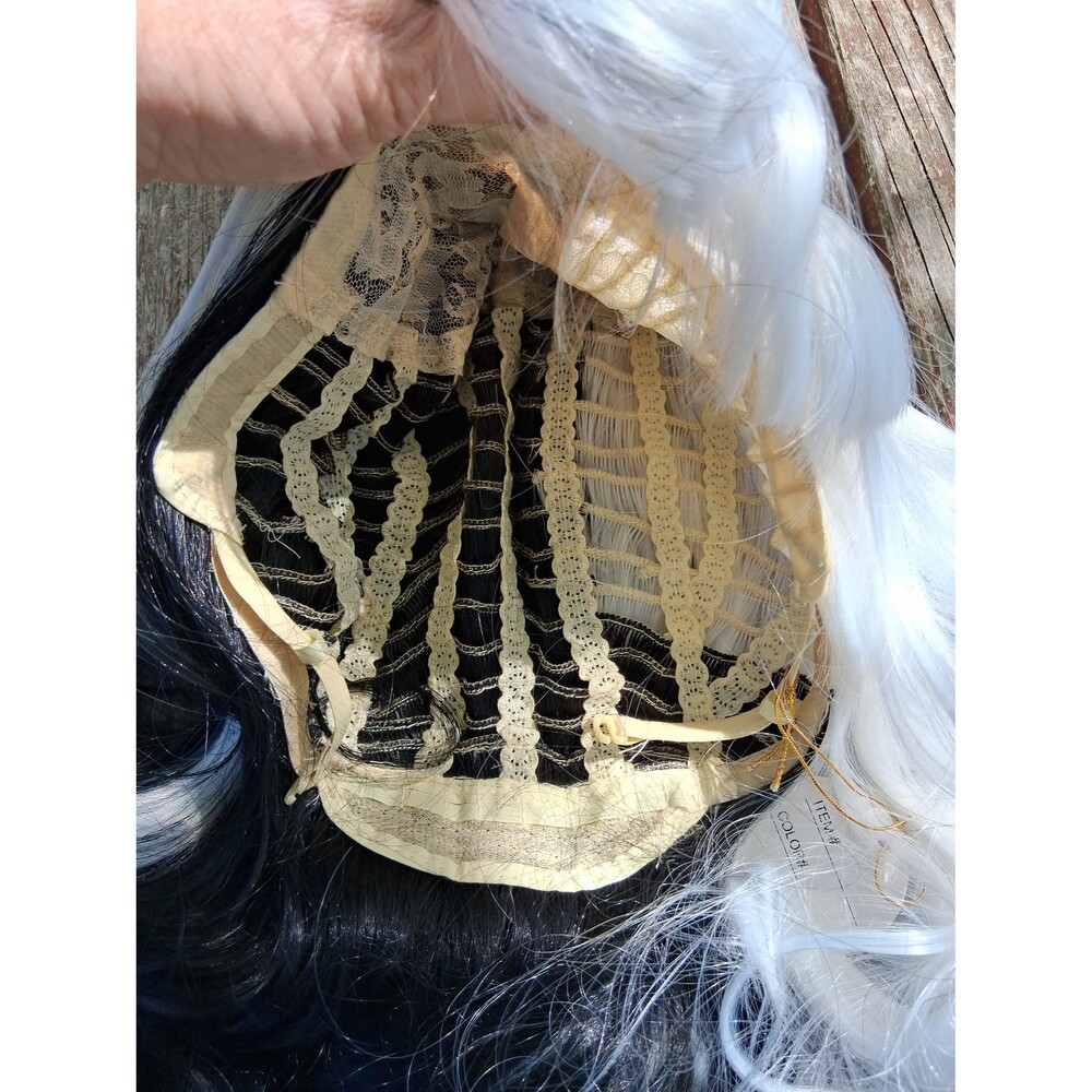 Black & White Synthetic Wig w/Bangs Halloween Costume Cosplay Cruella NWT - Picture 4 of 7
